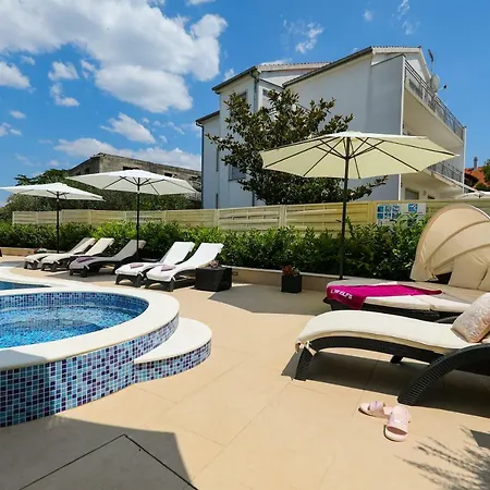 Tony Apartament Biograd Na Moru