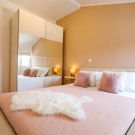 Apartament Tony *