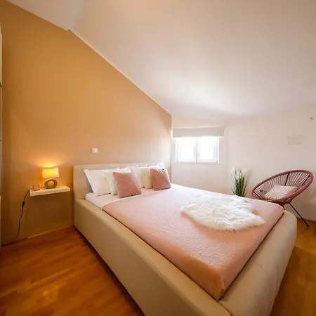 Apartament Tony Biograd Na Moru