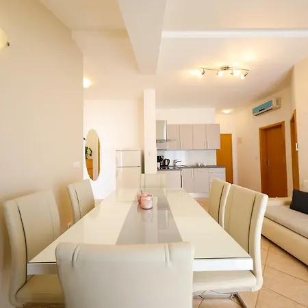 Tony * Biograd Na Moru