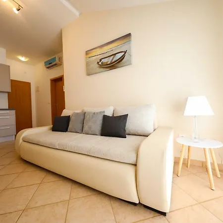 Tony Apartament Biograd Na Moru