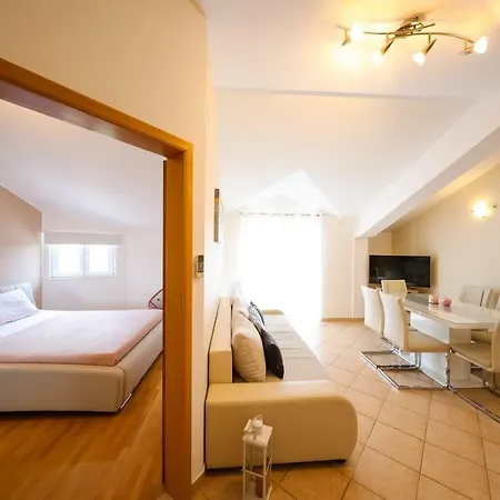 Apartament Tony