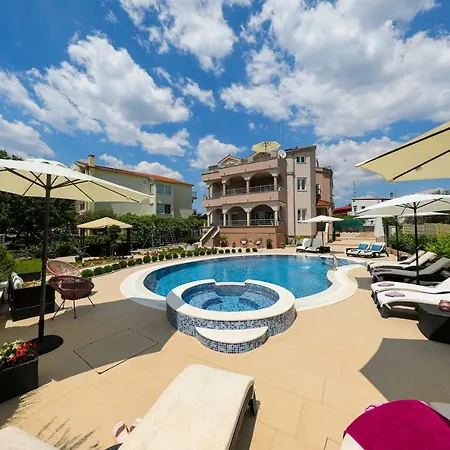 Tony Biograd Na Moru