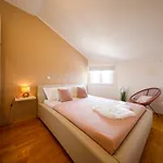 Apartment Tony Biograd Na Moru