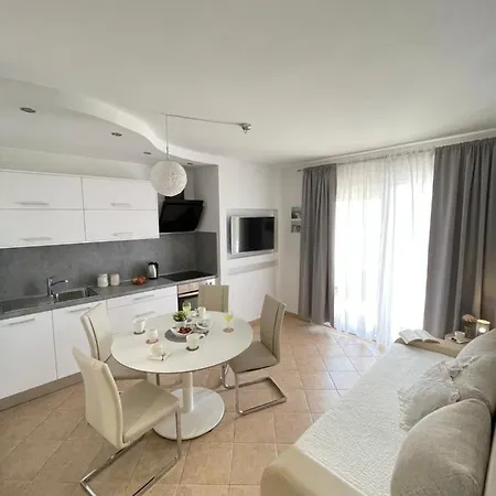 Tony Apartment Biograd Na Moru
