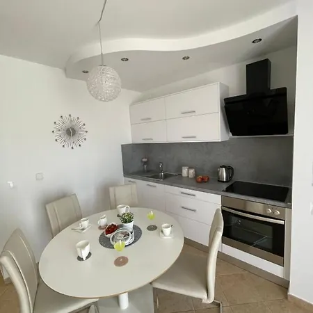 Apartment Tony Biograd Na Moru