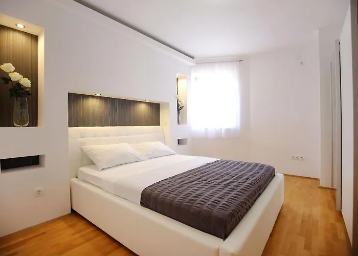 Tony Apartman Biograd na Moru